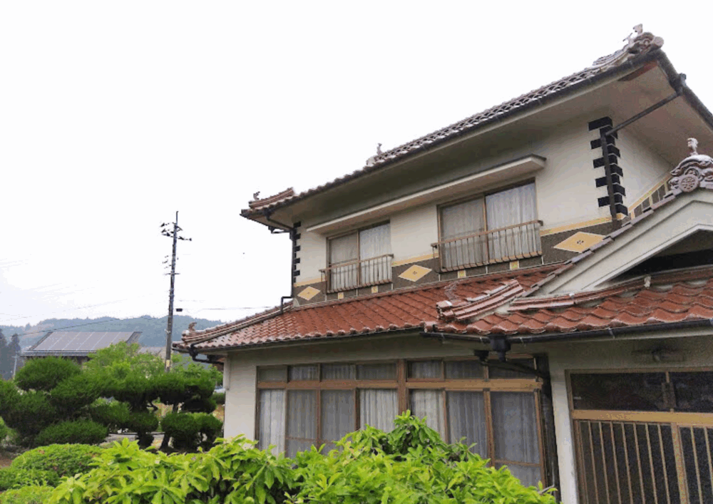 不動産神石郡神石高原町父木野売住宅外観