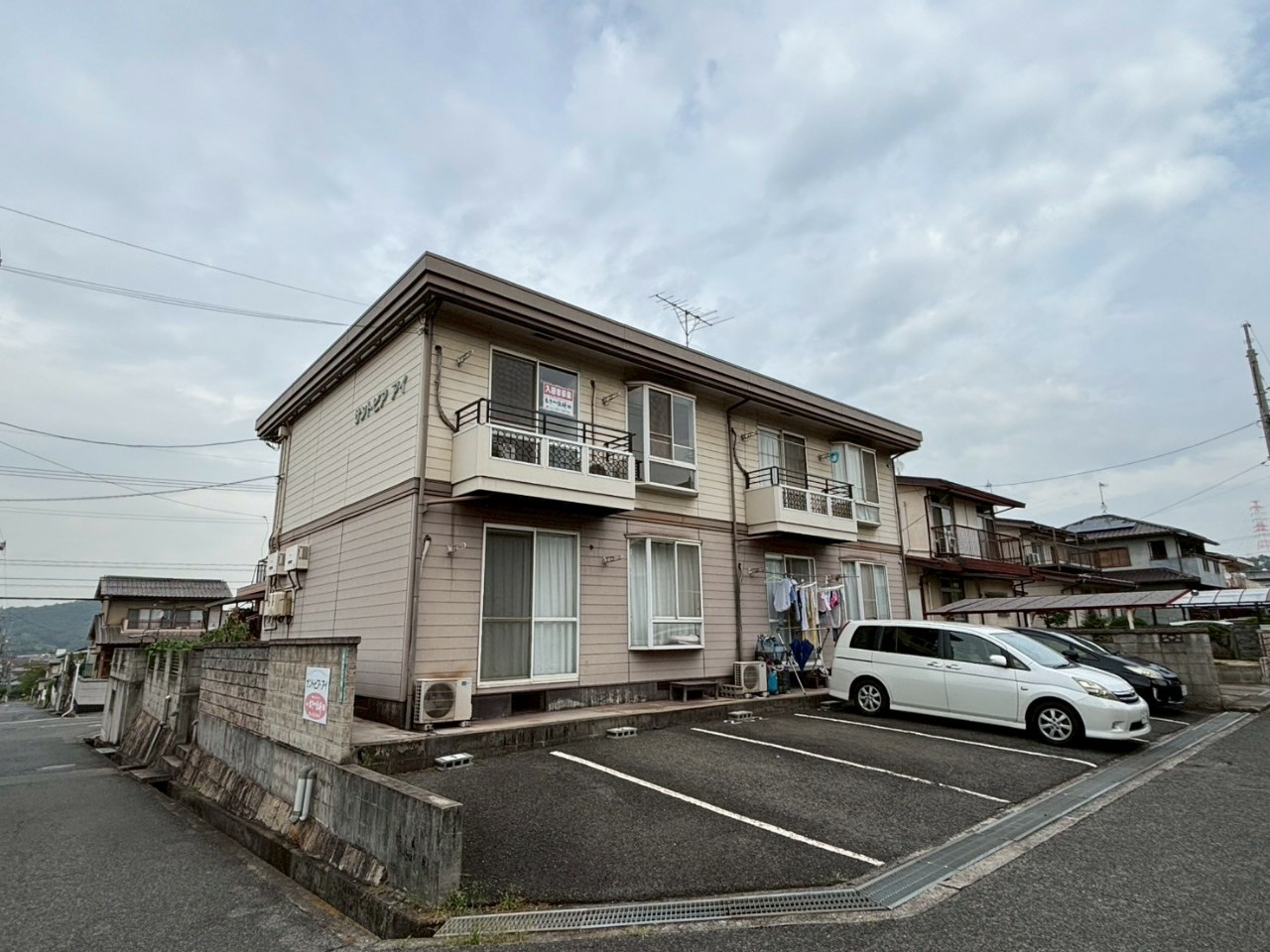 福山市幕山台6丁目賃貸アパートサントピアアイ201号室外観