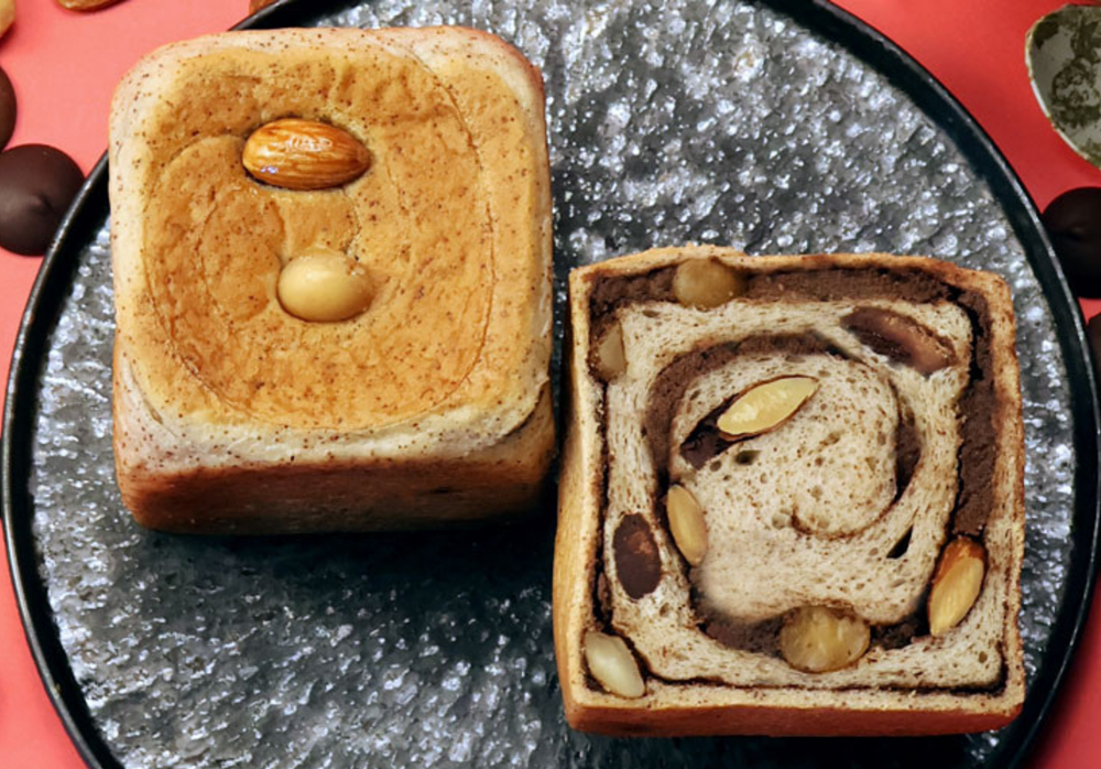 福山市パン屋テオブロマ監修贅沢カカオ食パン