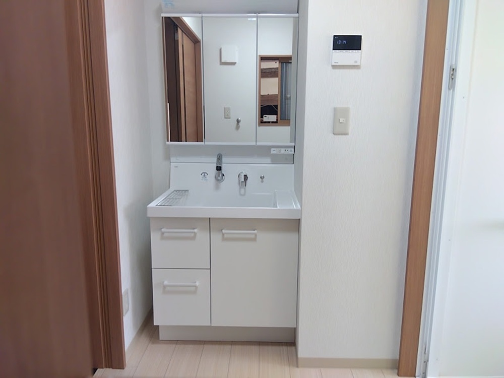 神石高原町の水回りリフォーム事例｜浴室・トイレ改修＋ガス給湯器取替洗面化粧台設置後