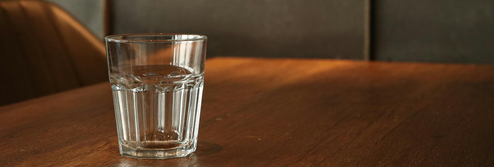 広島ガス住設(株)画像コップの水